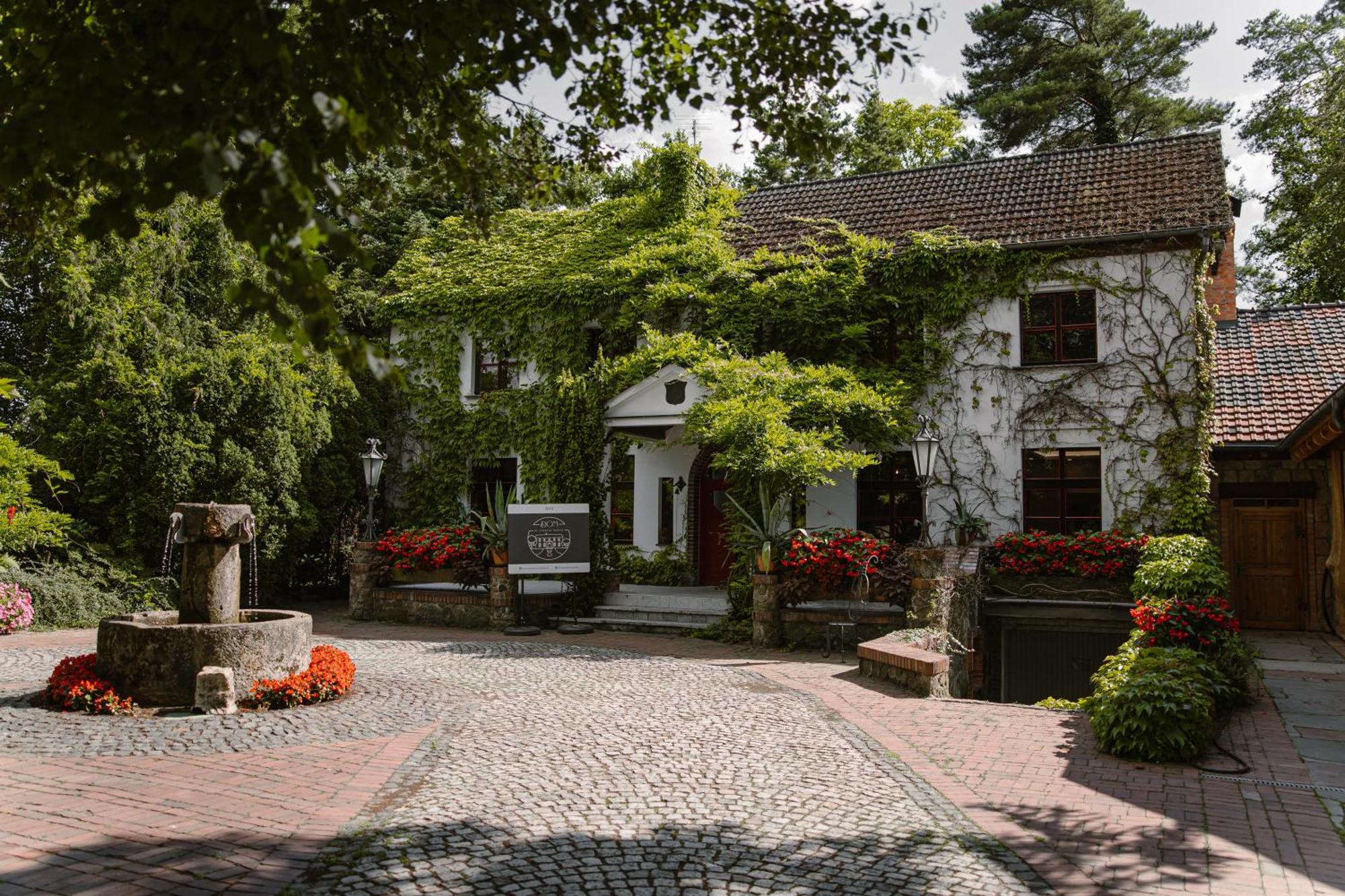 Hotel Siedem Drzew Biskupice  Exterior foto