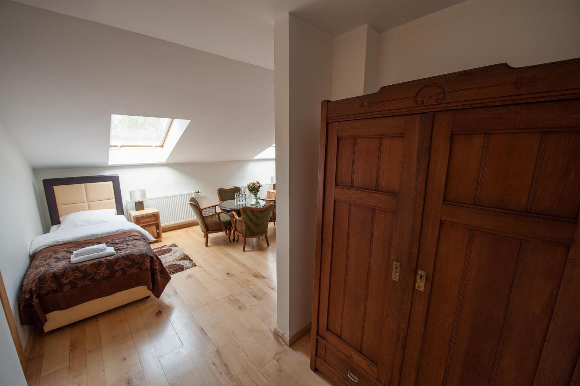 Hotel Siedem Drzew Biskupice  Habitación foto